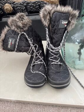 Global Win Black Quilted Faux-Fur Lace-Up Winter Boots